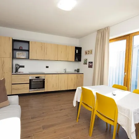 Noemi Apartment